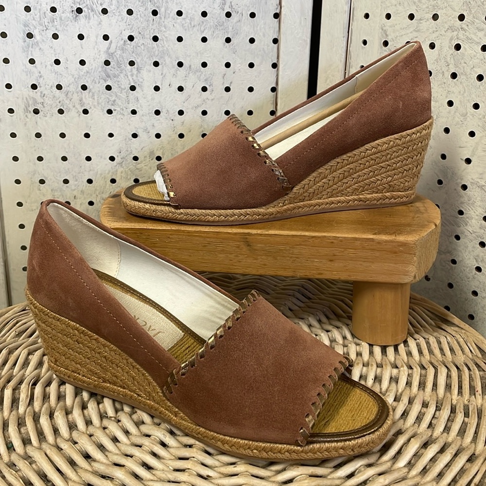 NWOT Jack Rogers suede